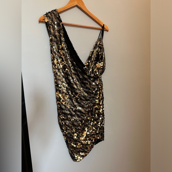 REVOLVE x Michael Costello Skye Mini Dress in Gold Star NWT Small Sequin - Picture 2 of 7